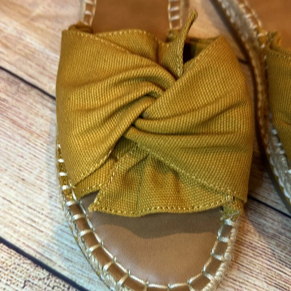 Universal Thread Mustard Yellow Slip On Flat Espadrilles Sandal Bow Open Toe